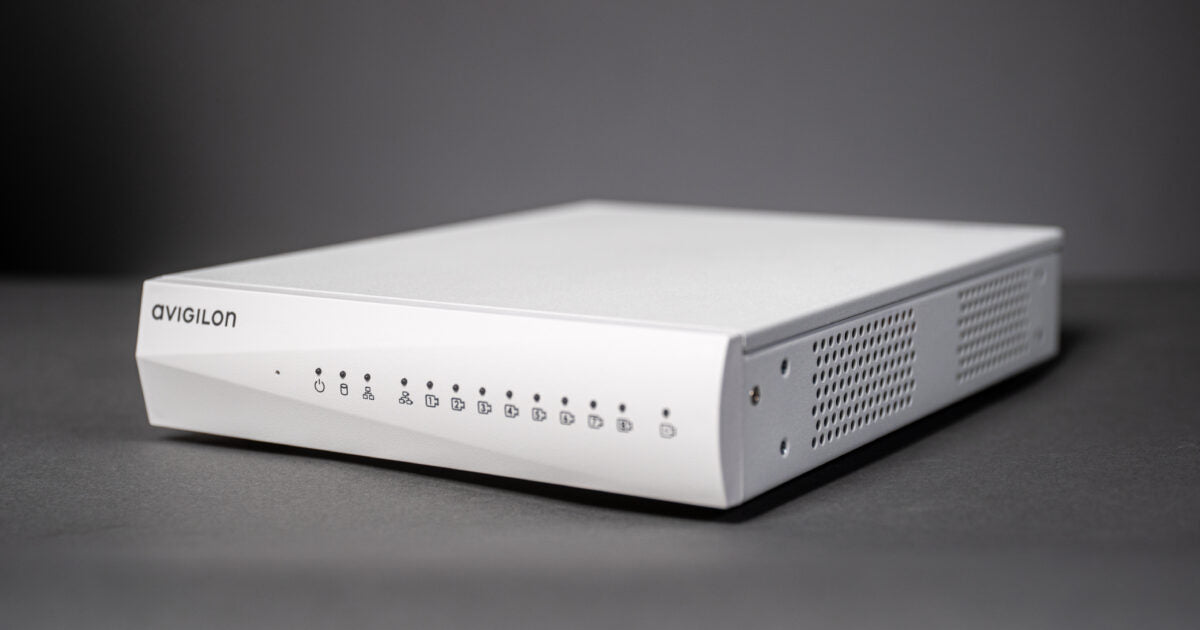Avigilon ENVR2 PLUS ENVR2-PLUS-8P4-EU – Enregistreur embarqué 8 ports PoE 4 To (version EU)